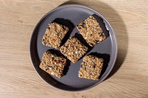 Honey Maple Amaranth Bars with Almonds and Berries