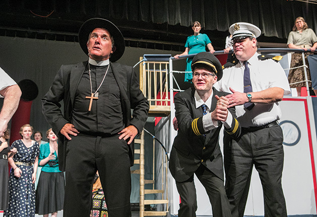 4 Community Theatre performs "Anything Goes"