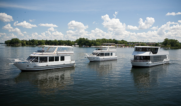 Take to the Lake with Paradise Charter Cruises