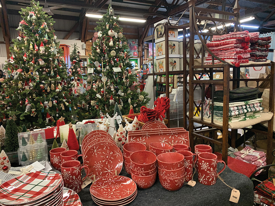 The arboretum’s AppleHouse transforms into a seasonal Holiday Boutique, open November 6–December 20.
