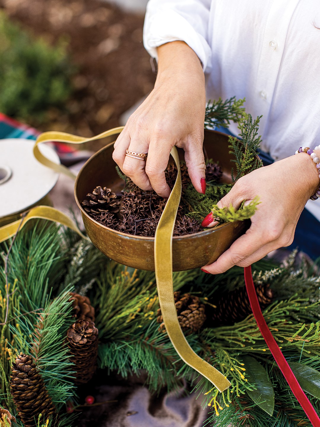 Assembling Christmas Wreath