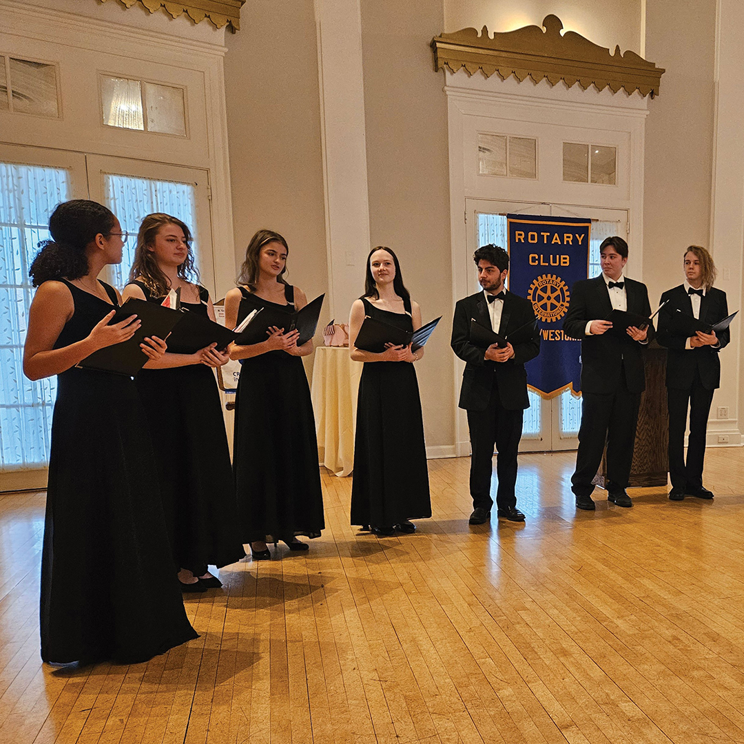 The Mound-Westonka Rotary Club hosts an annual December holiday luncheon at the Lafayette Club. Community members, such as local business leaders, educators, local nonprofit representatives, mayor/council members and police/fire teams gather to reflect on community needs and accomplishments. Music is provided by the Madd Jazz singers from Westonka High School. 