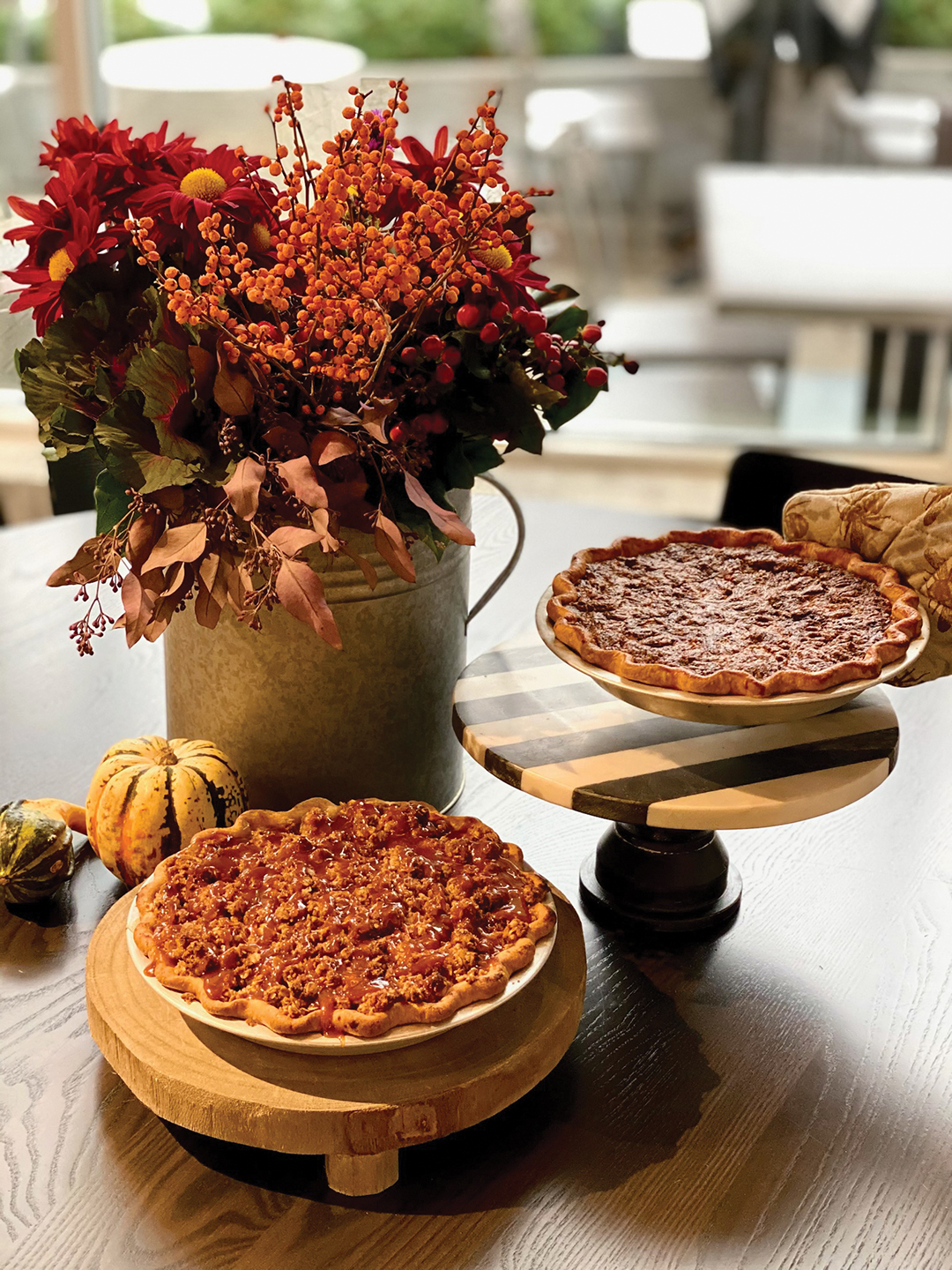 The Grocer’s Table offers a full holiday meal and à la carte trimmings. 