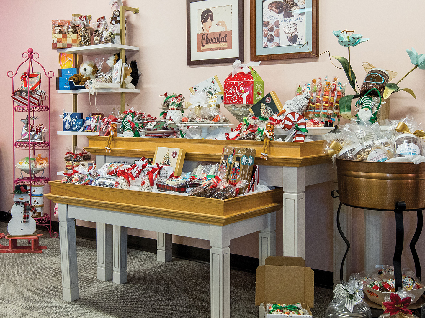 Donamae’s Sweet Studio’s website doesn’t highlight all the available items, as it gets new products in all the time, so a visit to the Deephaven shop is the best bet. “Our studio feels like a little winter wonderland during the holidays, all decked out and filled with the cutest new treats and gifts,” says Jaclyn Charney, granddaughter of Donamae Koppelman.