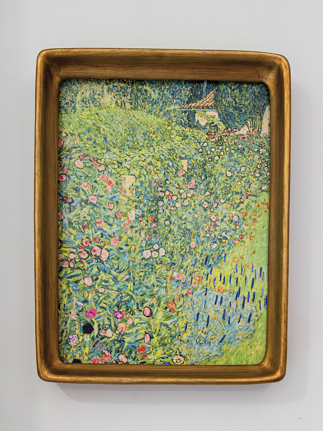 As most parents know, children aren’t always conducive to breakable trinkets, light upholstery, vintage rugs and wallpaper, but Soule is committed to her décor decision-making, noting that she is comfortable in the knowledge that some items will need to be replaced or repaired. Perfection is not the goal—living is.