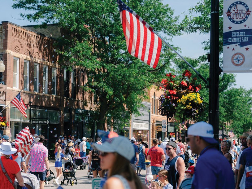 Excelsior Fourth of July crowd
