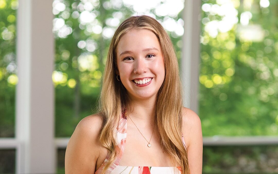 Senior Spotlight Students Bookmark Their Important Moments