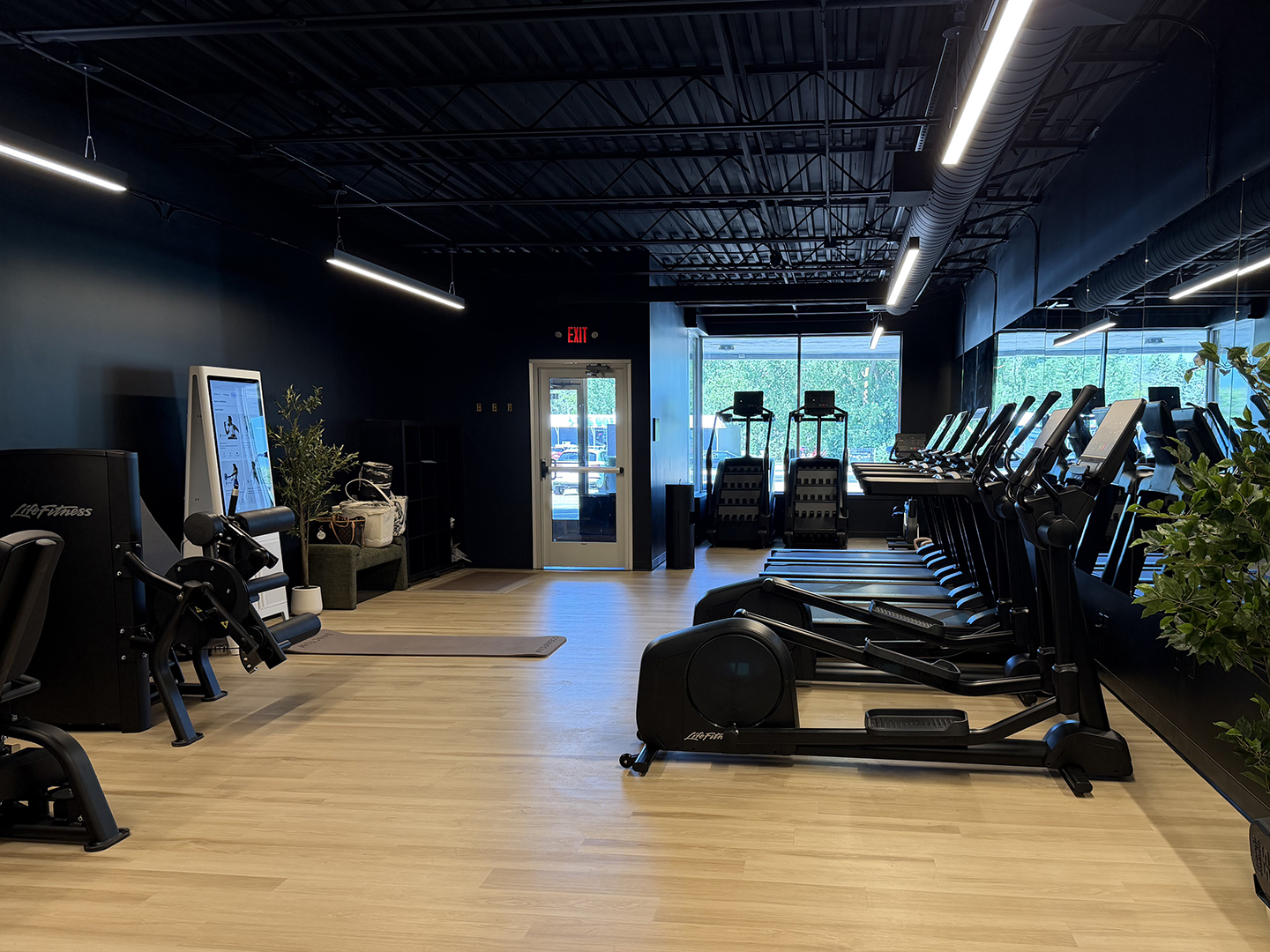 SANCTUM FITNESS interior