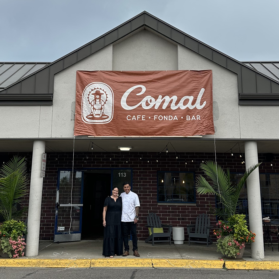 Angel and Finesse Luna on the opening day of Comal.